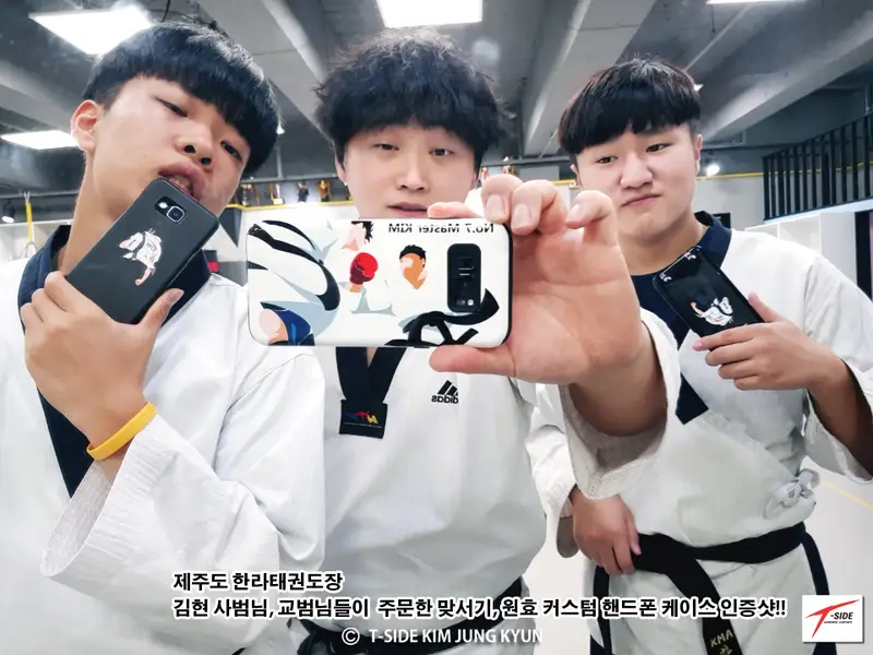 갤럭시 A5 (2016) 하드케이스(무광)  제작 후기 이미지 프린트, 제품 상태 마음에 듭니다.
선명한 이리지로 인해 계속 주문을 하게 되네요.
또 구입하겠습니다!!- 마플 리얼 후기