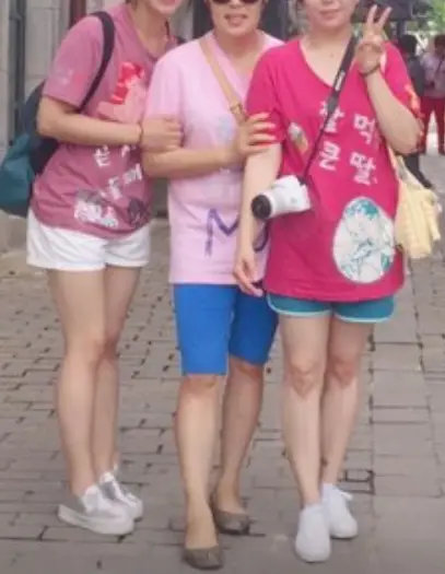 20수 코튼 브이넥 티셔츠(남녀공용)  제작 후기 가족들 모두 맘에 들어 해서 좋았습니다. 여행에 한층더 재미를 준 아이템이었던것 같아 앞으로도 종종 애용하려구요~!
 - 마플 리얼 후기 