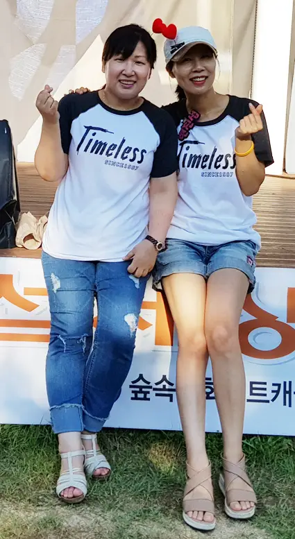 20수 슬림 나그랑 티셔츠(남녀공용)  제작 후기 티셔츠도 프린팅도 정말 맘에 들어요~ 친구랑 같이 입고 엠티 가서 칭찬도 듣고 부러움도 받았어요~ㅎ 긴소매로 가을용 주문 들어갑니당~~^^ - 마플 리얼 후기 