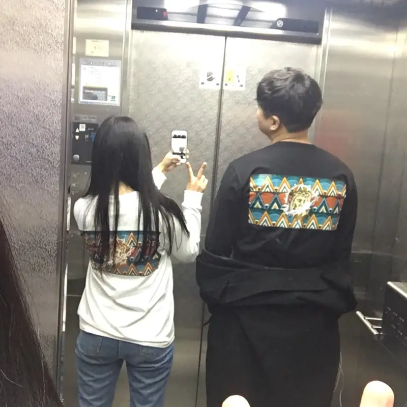 20수 라운드 시보리 긴팔(남녀공용)  제작 후기 여자친구에게 선물했는데 커플티로 아주 굳굳입니다- 마플 리얼 후기