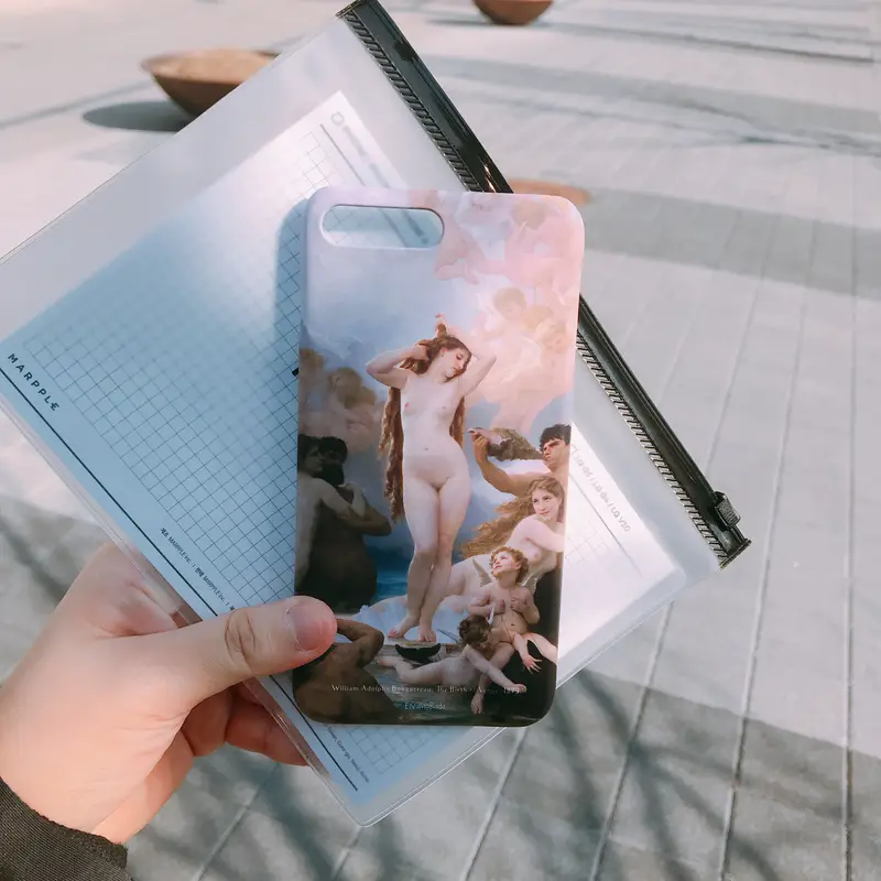 아이폰7+(플러스) 하드케이스 (무광)  제작 후기 이번에 두 번째 주문인데 예전에 만들었던 케이스보다도 질이 더 좋아진 것 같아요😆❤️! 명화 케이스 하나 사려면 3-4만원씩은 질러야 해서 그냥 제가 만들어버렸습니다! 프랑스 미술 충성충성^^7 케이스에 작품 느낌 그대로 예쁘게 담아주신 마플도 충성충성이에요!❤️ 방문 수령도 처음이었는데 댕댕이 세상 너무 귀엽습니다...- 마플 리얼 후기