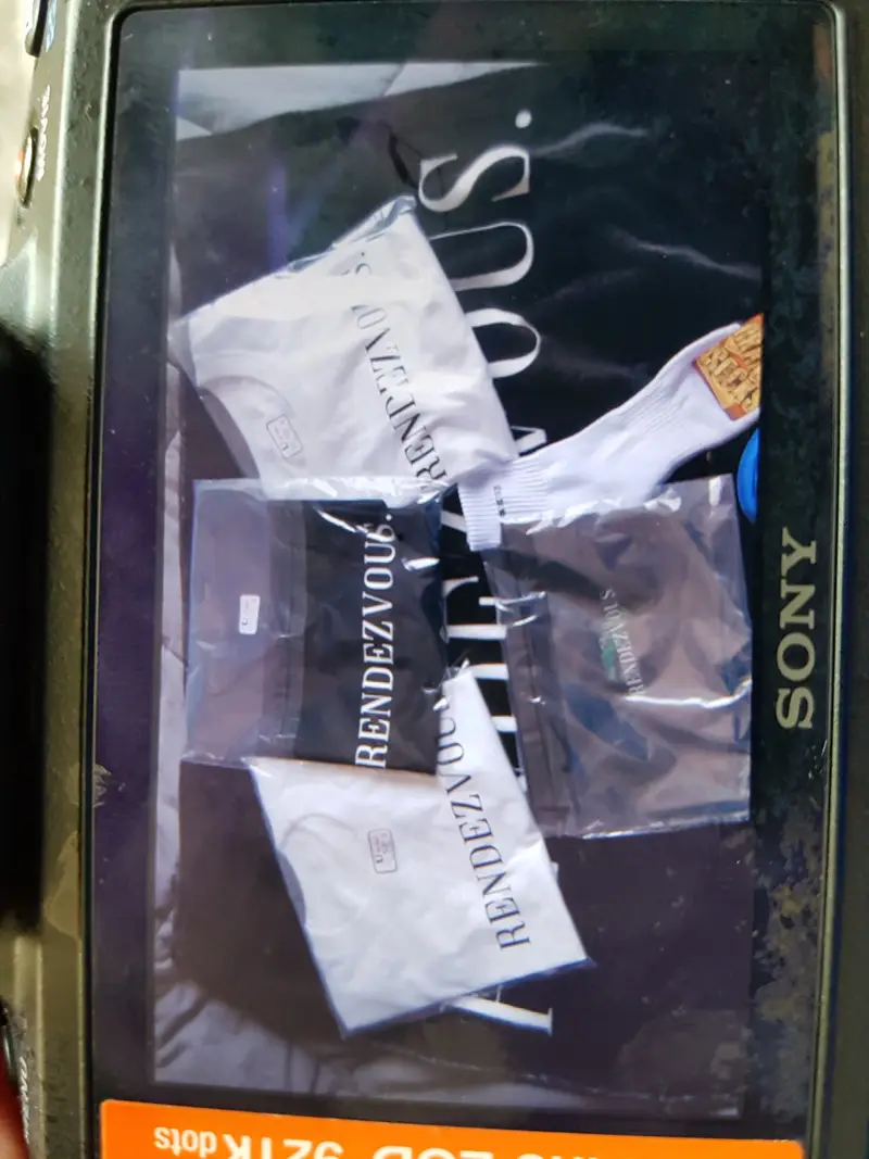 30수 Value 라운드 티셔츠(남녀공용)  제작 후기 곧 쇼핑몰 운영 하게되서 하나씩 샘플 준비 했는데 
많이 괜찮네요!! 조금 아쉬운건 티셔츠3xl 가 생각 보다 조금 작다는거 외에는 괜찮아요!! 
곧 대량 으로 주문 하겠습니다 ! 응원해주세용!!
감사합니당- 마플 리얼 후기