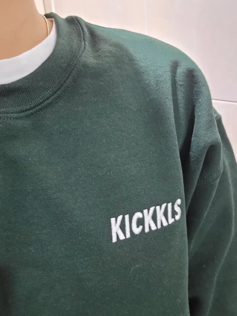 Gildan（ギルダン）ドライブレンドクルーネックスウェット（USAフィット） L 購入 제작 후기 刺繍のせいでしたが、お電話いただいて位置確認して調整までしていただきありがとうございます。
位置が曖昧になる時がありますが、こういう時は分かって通常の位置に調整していただいてよかったですよ。
刺繍きれいによく出てきて、やはりプリントよりも刺繍がよりきれいだと思います。- 마플 리얼 후기