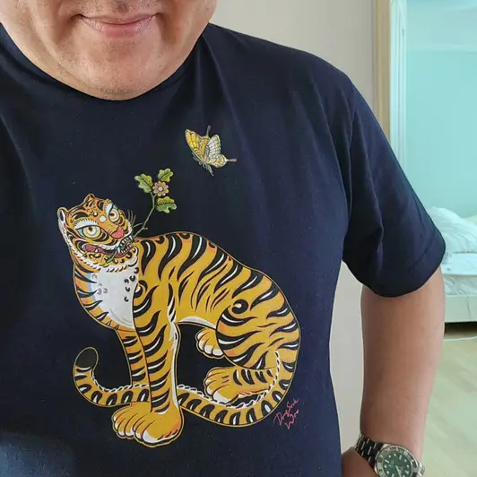 Printstar Premium Cotton Adult T-shirt Purchased XL 제작 후기 Whenever it's the season to wear short-sleeved T-shirts, I always wear T-shirts made with my drawings at Maple. It's a pleasure that repeats every year. - 마플 리얼 후기 