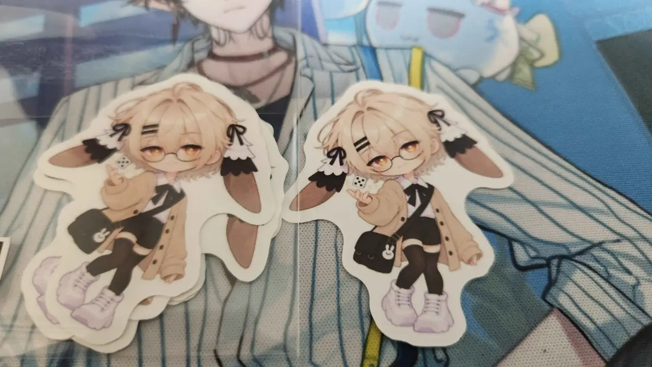 I'm not sure if it's a characteristic of removable paper, but there is a very slight yellowish tint.

Still, the printed parts turned out really well!