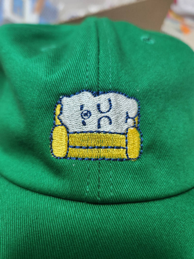 Basic Adjustable Cap Purchased 4.7 x 2.8 inch 제작 후기 진짜 퀄리티가 너무 말이 안나와서....이렇게 나오면 아예 안되다고 하셔야죠....- 마플 리얼 후기