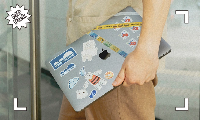 Are you going to a cafe? Did you decorate your laptop?
