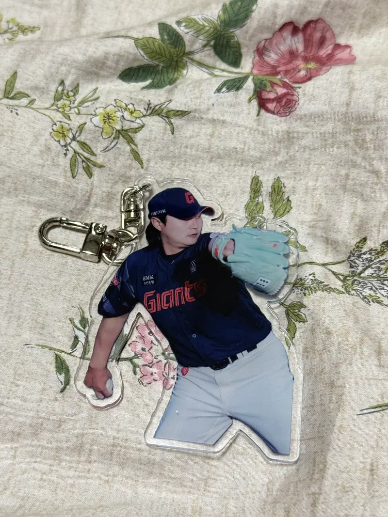 Custom Acrylic Key Ring (Clear) Purchased 26.38 x 35.43 inch 제작 후기 Wow! 
Thank you 
You did it so neatly!- 마플 리얼 후기
