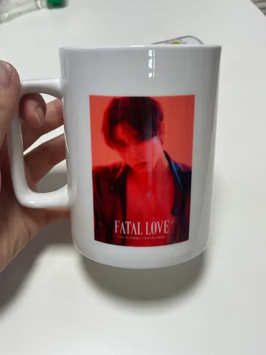본차이나 클래식 카페 머그 440ml 구매 제작 후기 친구가 몬엑 좋아해서 생일선물로 만들어줬는데 너무 좋아했어요! - 마플 리얼 후기 