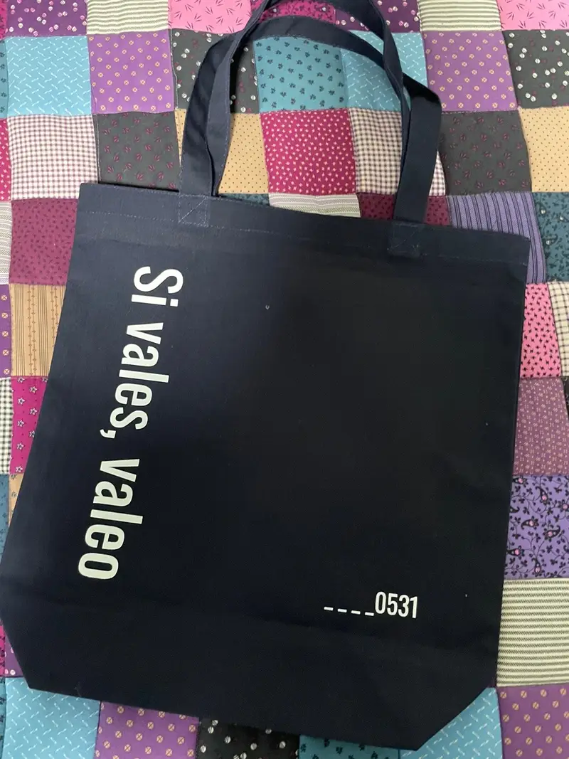 스탠다드 캔버스 토트 백 (중형) M 구매 제작 후기 제갸 직접 디자인해서 만들수있어서 너무좋고 선물하기에도 너무 의미있어서 좋은것같습니다- 마플 리얼 후기