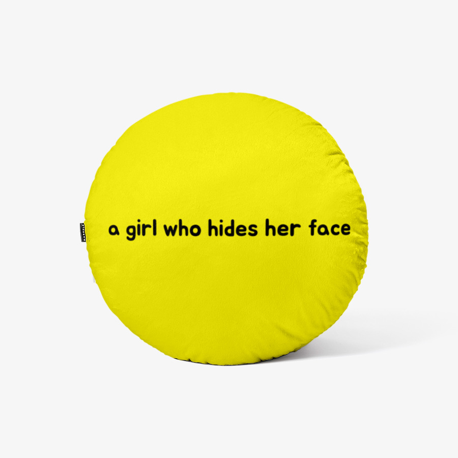 a girl who hides her face, MARPPLESHOP GOODS