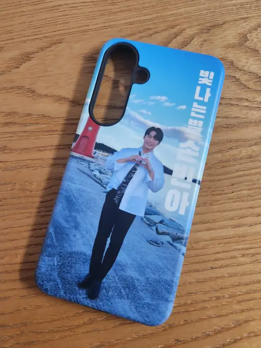 갤럭시 S25 플러스 범퍼케이스 (무광) 갤럭시 S25 플러스 구매 제작 후기 어머니 선물로 준비했는데 매우 마음에 들어하십니다 어머니가 여기저기 자랑하고 다니셔서 어머니 친구분들꺼도 곧 신청하데 생겼어요 - 마플 리얼 후기