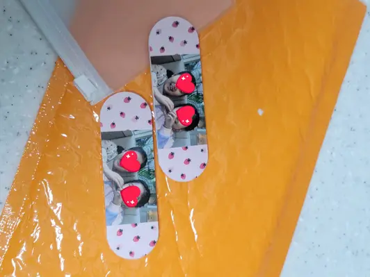 밴드톡 2.5x8.1cm 구매 제작 후기 너무 예뻐요!!
곧 아이생일이라 단짝친구랑 커플템으로 준비했어요~~~
무료 이미지랑 섞었는데..약간 상처에 붙이는 밴드느낌도 나고 귀여워요ㅋㅋ - 마플 리얼 후기 