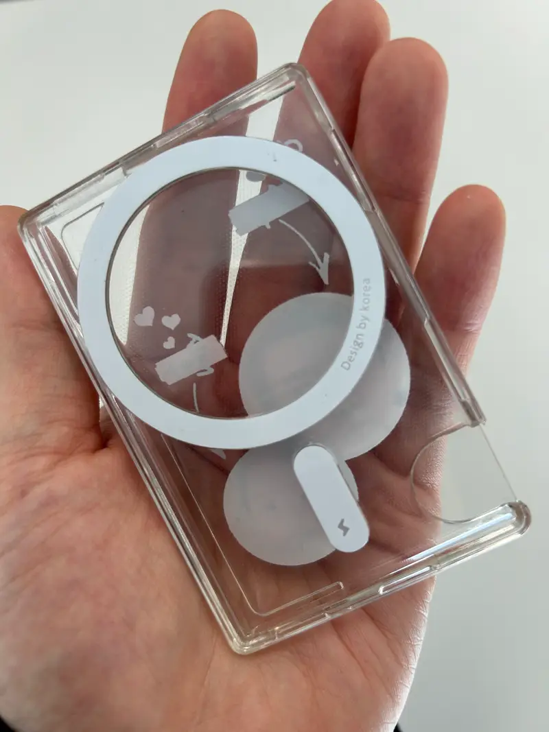 MagSafe Clear Card Holder Purchased 2.4 x 3.5 in 제작 후기 I'm not used to using simple payment, so I always have to carry around two cards, one card and one ID just in case, so this is a must-have product for me! 

I was worried that my face would get scratched quickly because it was made with my cute nephews, who are half of my life these days, but when I actually received it, the printing part was solid and I think I'll be able to use it comfortably. I was a little worried because the picture quality wasn't good, but it doesn't show much and the colors are vivid, so I'm very satisfied! 

In addition, for me who loses my wallet several times a year, it's a big advantage that I can use it by attaching it to the back of my phone with a strong magnet, and it's also convenient for me who uses a MagSafe holder while driving to easily remove it and put it next to me. 

I'll have to make one more for my sister and brother-in-law and use them as family goods!! * This is a review written by an employee after actual use.- 마플 리얼 후기