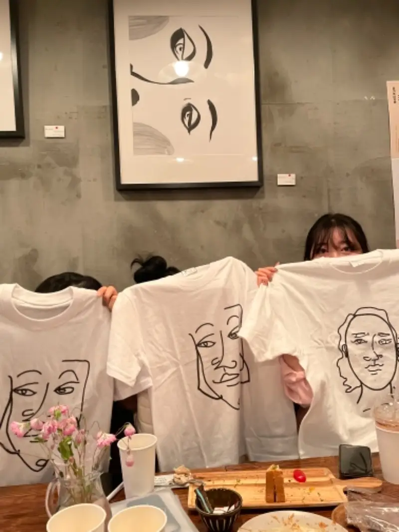 프린트스타 17수 라운드 티셔츠(남녀공용) M / XL 구매 제작 후기 디쟌도 원단도 너무 좋아요 17수라 확실히 20수 보다는 쫀쪼니하내요- 마플 리얼 후기