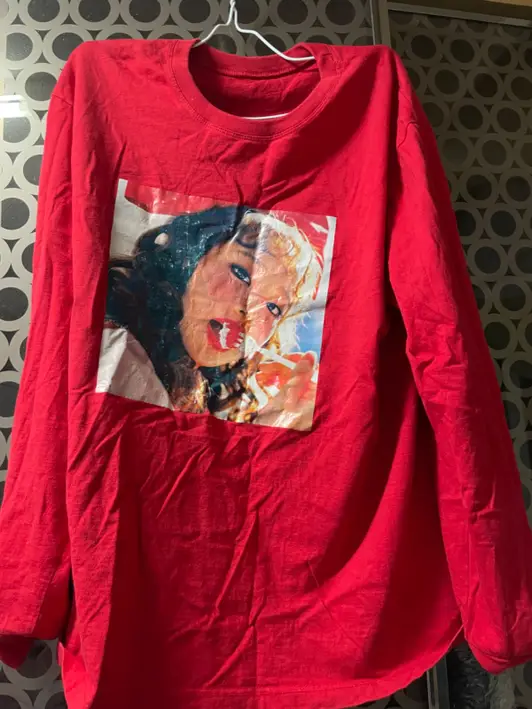 20수 라운드 시보리 긴팔(남녀공용) 2XL(105) 구매 제작 후기 좋은 제품 감사하며 항상 잘입고 있습니다.
제가 좋아하는 사진을 입을 수 있어 만족합니다.
옷도 좋은 퀄리티라서 맘에 듭니다 - 마플 리얼 후기 