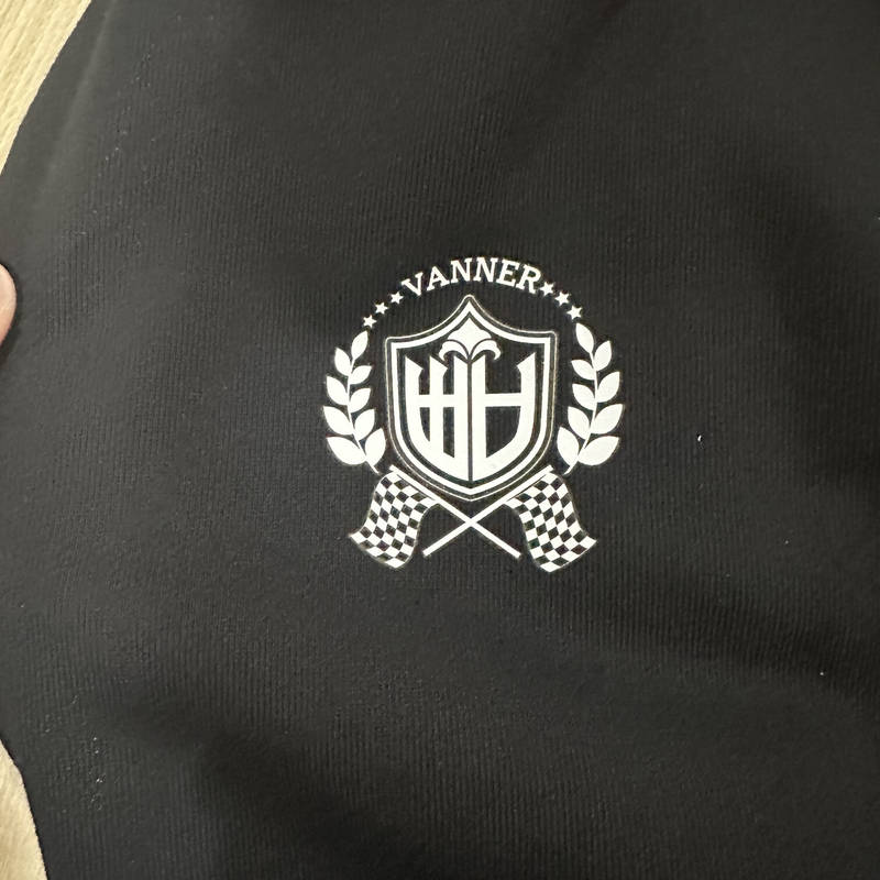 Daily Oversized Zip-Up Hoodie Purchased M / XL 제작 후기 A hooded sweatshirt to wear at the Banner Fandom VVS meeting! First successful production at Maple! 
I was worried whether the unique features of the idol banner characters would be well expressed, but they came out clean and clear! 
The material is also super soft!!! 
It seems Maple is the best for group orders~ I'll wear it well~^^- 마플 리얼 후기