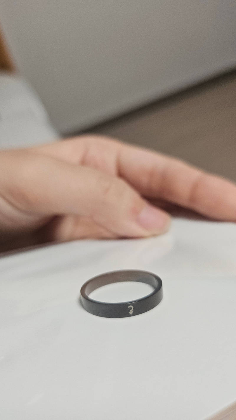 3mm Surgical Steel Basic Engraved Ring Purchased #6 제작 후기 I haven't opened it yet because it's a gift from a friend, but... the engraving looks really nice.- 마플 리얼 후기
