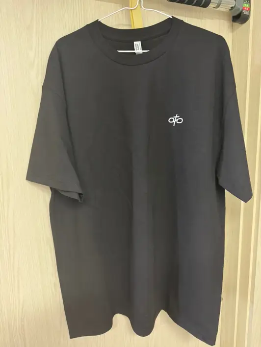 Alstyle 1301 Adult Tagless T-shirt Purchased L / S 제작 후기 They kindly guided me so that I could proceed with the dyeing, and I really liked the quality of the dyeing. 
They also made the production period as fast as possible, so I was able to proceed with the event without any problems. 
I'm really satisfied, and I think I'll ask for the next group tee again!! Next time, I'll calculate the deadline thoroughly and make it generously :) 
Thank you so much!!! - 마플 리얼 후기 