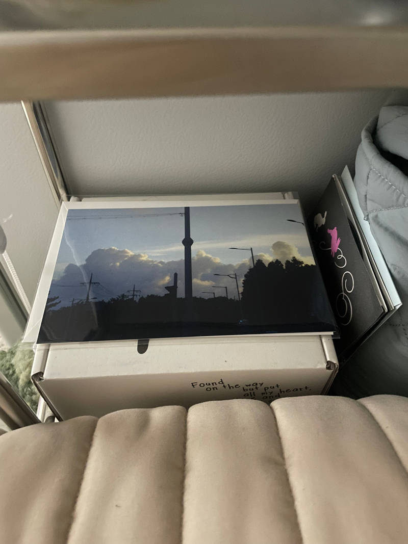 Big Postcard + Envelope (Horizontal) Purchased 6.9 x 4.5 inch 제작 후기 I made a lot of these with photos I took while I was in Jeju Island, and I liked the large size, and the printing went well with both the color and image quality ㅎㅎ Postcards are the easiest to make (they're all easy, but this is the best) and the least burdensome! They're also the most practical, so if this is your first time making goods, I highly recommend this big postcard envelope set!!! I really like them, and they look pretty no matter where you put them!!! I recommend them for home decoration and as gifts🤍✌️ . 
. 
This is a review written after actually using the product that was provided as part of the Maple Supporters activity.- 마플 리얼 후기