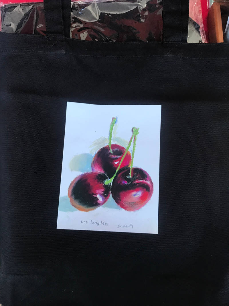 Standard Tote Bag (M) Purchased M 제작 후기 The picture was clear and the size was just right, so it was very popular!- 마플 리얼 후기