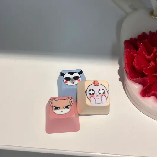 Custom Full color Key Cap (R3) Purchased 0.7 x 0.7 x 0.37 inch 제작 후기 You're so cute, you're really cute♥️ - 마플 리얼 후기 