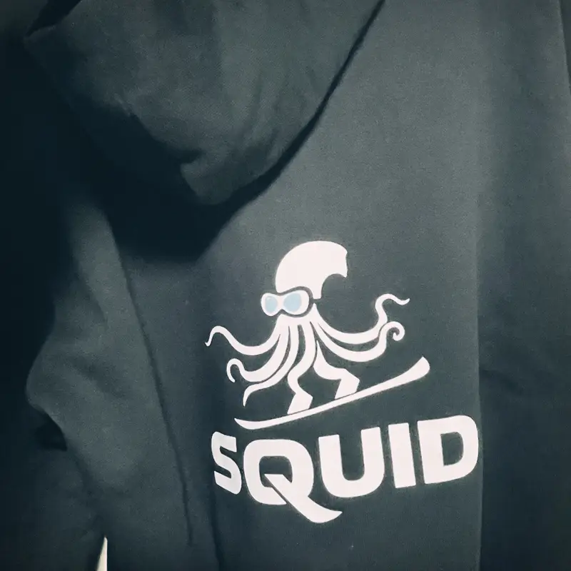 Daily Oversized Hoodie Purchased M / XL 제작 후기 As I happened to name my group Squid Group and we're going to a ski resort this winter, I thought, "Should I design a hoodie with a squid skiing pattern and wear it?" I made an image and ordered it, and I like it!! ㅋㅋㅋㅋ 

After I ordered it, Maple contacted me and said that it would be good to adjust the logo and text position, so I was so grateful that they took the time to order it for me. I'm looking forward to the ski resort that we'll be going to soon while everyone is wearing it!- 마플 리얼 후기