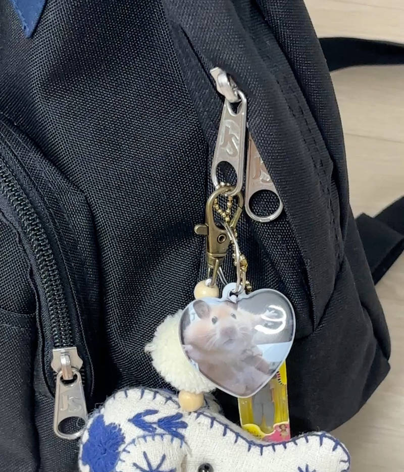 Heart Soft Keyring Purchased 2 x 6.3 inch 제작 후기 It's a total bargain because it's a three-piece set with a face keyring!! 
I carry it around in my bag. It's so soft 
It's also fun to play with your hands.- 마플 리얼 후기