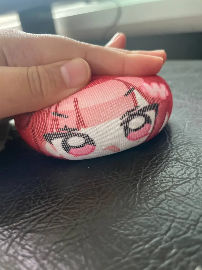 Beads Plush Purchased ONE 제작 후기 It's so cute! The only thing that's a shame is that the seam line looks a bit white. But that's my fault for choosing the wrong color!!- 마플 리얼 후기