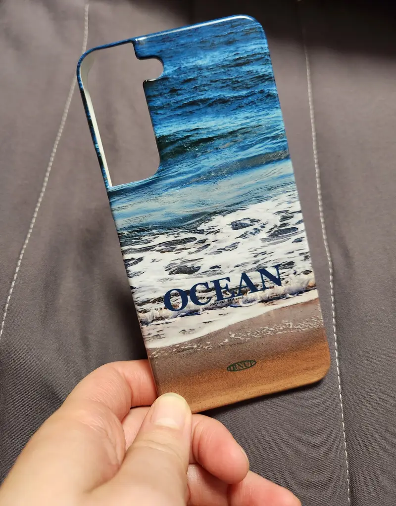 Galaxy S22 ハードケース (光沢なし) Galaxy S22 購入 제작 후기 海に行って写真撮ったのがとても気に入ってその写真でポンケースまで作ることになりました。させてから他のレビューを見ましたが、少し暗く出るという後期が多かったですね。しかし、私のケースはあまり暗く出てきたようでもなく、そのように出たとしてもきれいでとても気に入っています。海が大好きですが、ケースで毎日海を見ることができてとても良いです。次も綺麗に出てきた写真があったらまたここでケースを作ってみたいです！- 마플 리얼 후기
