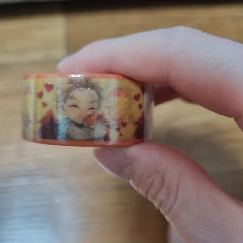 스파클링 마스킹 테이프 (20mm) 20mm 구매 제작 후기 생일 선물로 주문해봤는데 스파클링으로 주문했다보니 살짝 걱정이 됐었어요, 하지만 제가 걱정한것과 달리 원하던 디자인이 잘 나와서 정말 기뻤습니다 ㅎ ㅎ
감사합니다 - 마플 리얼 후기