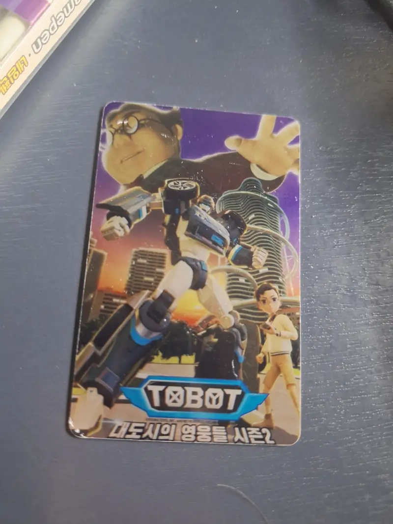 メタリックトレカ(縦) 5.4 x 8.6 cm 購入 제작 후기 フォトカードはとてもきれいに制作されました。ありがとうございます。
今後も綺麗なグッズ作りありがとうございますㅎㅎありがとうございますㅎㅎ - 마플 리얼 후기