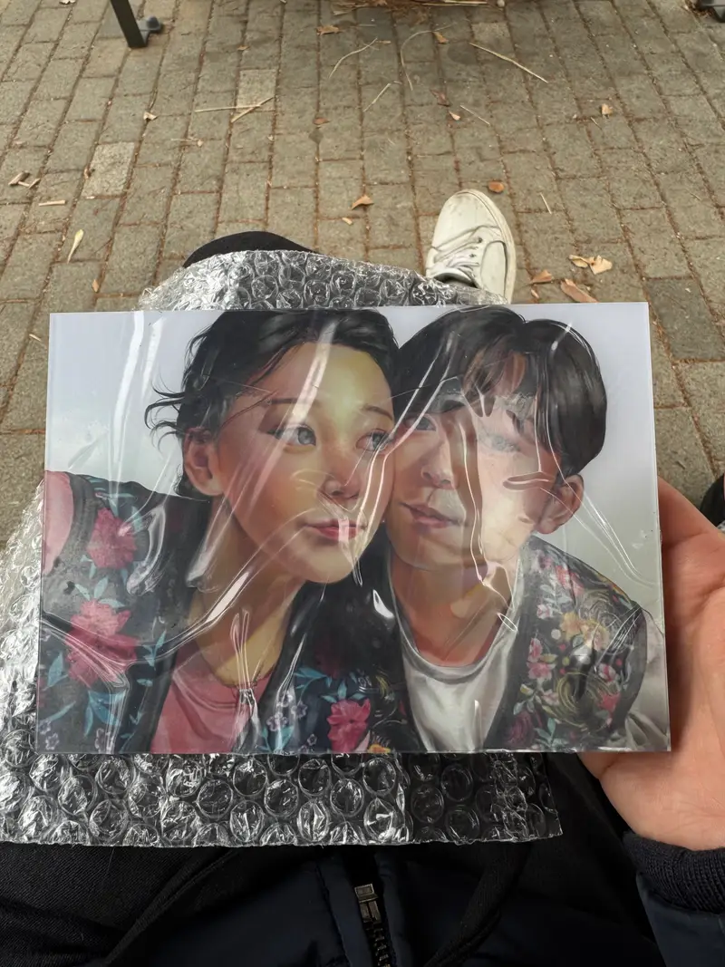 무반사 디아섹 액자 (5x7) (가로) 5 x 7 inch (12.7 x 17.78 cm) 구매 제작 후기 이런 액자 처음 주문해보는데 제가 원하던 형태랑 사이즈로 잘 나온것 같아요.
그리고 주문할때 이미지 위치도 직접 선택할 수 있어 처음 이용하는데 편하게 주문했던것 같습니다- 마플 리얼 후기