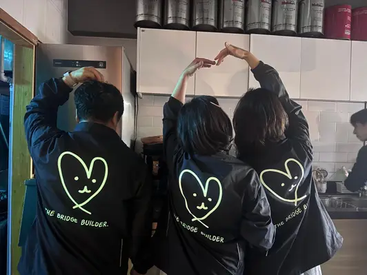 Light Windbreaker Jacket Purchased L / 2XL 제작 후기 When I went to volunteer at church, I made a windbreaker as a group and went. The glow-in-the-dark thing on the back was a huge hit and everyone was satisfied. 
I plan to order it every season. The quality is really good! - 마플 리얼 후기 