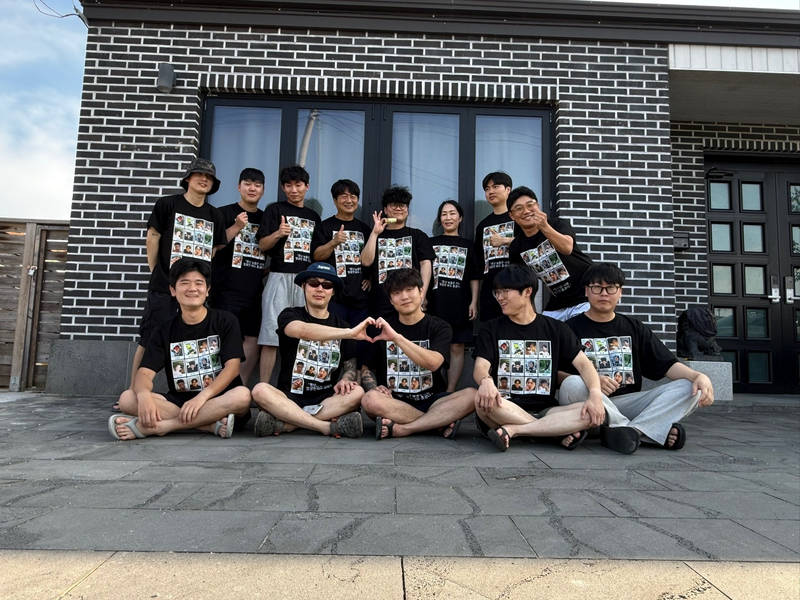 Printstar Premium Cotton Heavy T-shirt Purchased XL / M 제작 후기 I ordered about 13 sheets, and thank you so much for making them so quickly! 
I was worried that it would look good since it had 13 faces, but it turned out better than when I saw it in the design, so I was really happy! 
I think I'll use it more in the future. Thank you!- 마플 리얼 후기