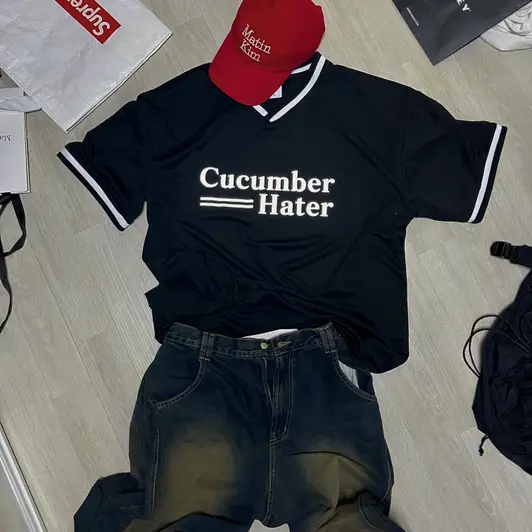 5927-01 Dry Loose Fit T-Shirt Purchased XL 제작 후기 People who hate cucumbers, take note! 

Please make this T-shirt. Everyone wants it!! It's really pretty❤️ 

Now I'll wear this and never ask anyone to remove the cucumber. 

(Highly recommend this design to timid people who can't order) 

More than anything, the clothes are so light and oversized that I think I can wear them all day long. It's just my style ㅠ 

Also, I requested reflective text on the front so that it's visible at night, and they kindly guided me and made it just as I wanted, so I really like it!! 

The fabric is like sportswear, so I think it would be good to wear when going to watch baseball or basketball or volleyball games. 
I have a lot of friends who like baseball, so I'm going to make one and give it to them as a gift. Maple is the best!! 
*This is a review written by an employee after actual use. - 마플 리얼 후기 