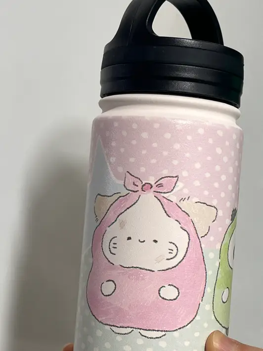 Outdoor Stainless Steel Bottle 12oz (Handle type) Purchased 12oz 제작 후기 The bottle can be printed on the front, so I made it with the same design as the tin case, and the printing quality is also good; the color is made without any errors from the PC screen based on my design, so for those who are sensitive to color, I recommend customizing it at Maple :) 

This is a review written after actually using the product that was provided as part of the Maple Supporters activity. - 마플 리얼 후기 