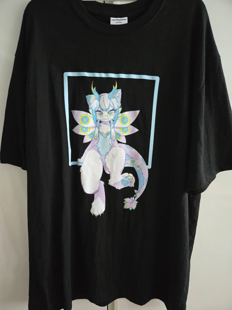 YSK Daily Short Sleeve T-shirts Purchased 4(XL) 제작 후기 I am so happy that the painting printed perfectly. I recommend hand washing to ensure the painting lasts a long time!- 마플 리얼 후기