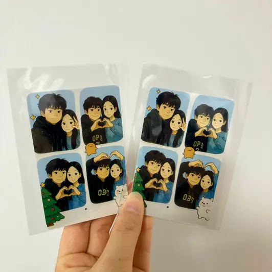 Vertical Photo Card  Purchased 2.1 x 3.4 inch 제작 후기 I've only bought photocards so far, but it's so amazing and great that I can make small quantities with the design I want! Since it's only 2,200 won, I tried making my own photocard without any burdenㅋㅋㅋㅋㅋ 

I made a photocard with a photo I took with my boyfriend, and the printing came out really clean~! The colors were vivid, and the quality was so good that it seemed like it was professionally madeㅎㅎ At first, I was just going to make it as a souvenir, but I didn't know it would come out this good?!? 

Also, since it's easy to do the custom design, I think even beginners can use it, and the customer service was friendly, so I was able to easily resolve any questions I had: ) 

With this kind of quality customization, I really want to recommend it to my friends, and I think I'll continue to try customizing in the future!!! 

This is a review written after actually using the product that I received as part of the Maple Supporters activity. - 마플 리얼 후기 