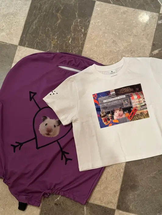 Short-sleeve crop top Purchased FREE 제작 후기 I like crop tops, so I ordered two designs, and both of them are so well-printed and fit so well that I'm satisfied💗 The cotton is thick and the quality of the T-shirt itself is good, but most of all, the colorful printing was so good👍 I was even more proud when everyone said it looked pretty when they wore it😆 The editing tool was easy to use, so even my wife, who is a beginner, could make it easily. I ordered the same one to give to my younger sibling and have more at home!! 

* This is a review written after actually using the product that was provided as part of the Maple Supporters activity. 

 - 마플 리얼 후기 