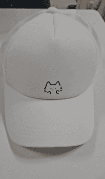 Trucker Hat Purchased 3.9 x 2.8 inch 제작 후기 I put my picture on the hat and it was more satisfying than I expected. First of all, the print quality is crazy. I liked how the cat was printed cuter than I thought, and the quality of the hat itself is also really good (the fit is really good). And it has ventilation on the side so it's not hot even in the summer. The packaging was also neat and tidy when it arrived. I brag about making it myself every day. Customization is so much fun!!- 마플 리얼 후기