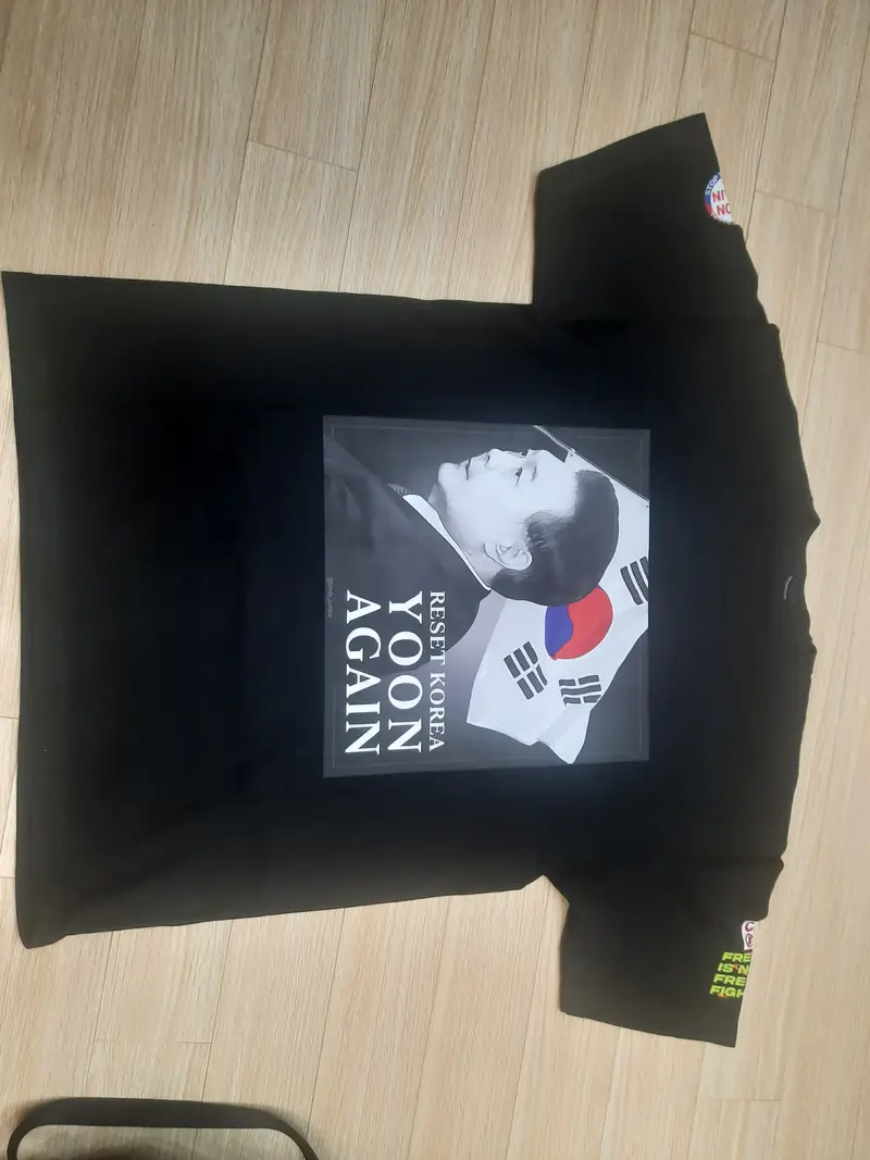 プリントスター14番手ヘビーラウンドTシャツ XL 購入 제작 후기 デザイナー様が2度もご連絡いただき、コンファームして本物の仕事処理も確実で印刷品質も最高です。 14睡眠半袖の中ではドトムで重量感もある高級材質なのでとても長く着ることができますね。大満足です。ありがとう- 마플 리얼 후기