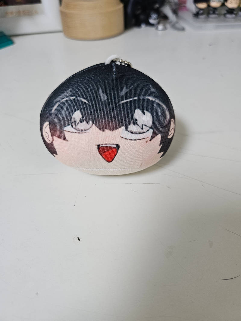 Ball Cake Plush Purchased ONE 제작 후기 Even though I made it weird, it came out really cute. 
Even if it's not exactly symmetrical, it comes out without feeling awkward. 
It's a little bit young, as the review says, but it's cute.- 마플 리얼 후기