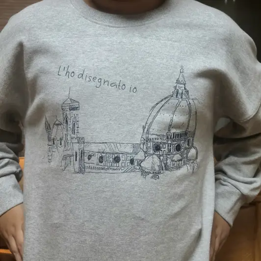 Fill It（フィルイット）キッズスウェット 150(10~11歳) 購入 제작 후기 10歳の息子が描いたフィレンツェのドゥモオスケッチでTシャツを作りました。すぐに出発するイタリア旅行で着ようと思います。サイズもぴったりでプリントクオリティも良いです。

Tシャツ製作のためのui/uxがマープルより簡単で直感的なところはありませんね。よく塗ります。 - 마플 리얼 후기 