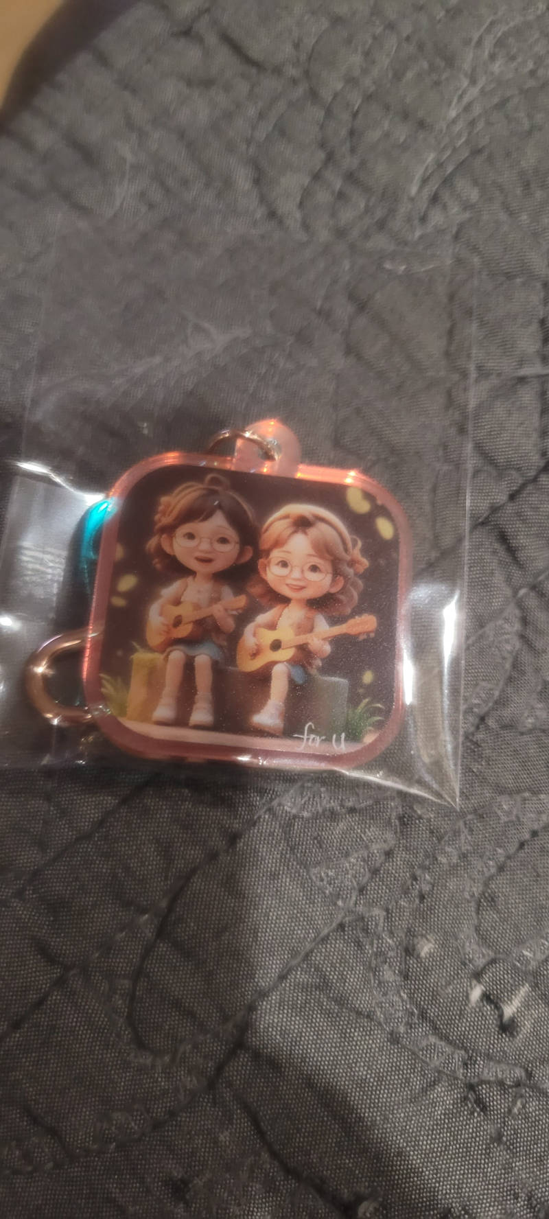 Square Acrylic Key Ring (Aurora) Purchased 15.75 x 18.11 inch 제작 후기 I searched for a club commemorative item and found it. I ordered it for the first time. It's so pretty. ~~ I inquired because the production period was a bit long, but they responded quickly. It's so nice. ^^ 
Next time, I'll order it as a family photo. Thank you. ^^- 마플 리얼 후기