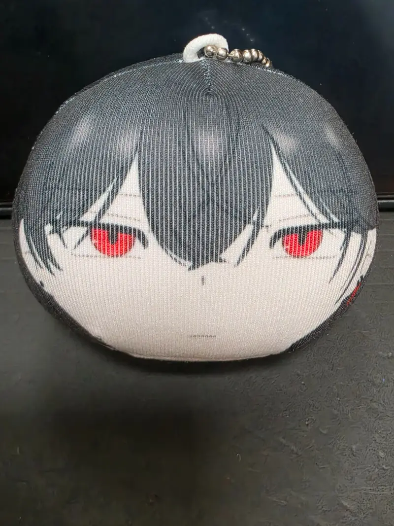 Ball Cake Plush Purchased ONE 제작 후기 It is a bit disappointing that the colors came out lighter than the design and the finish is a bit messy, but I still like it because it is cute. It is really great that you can get it this easily and quickly as long as you have the design.- 마플 리얼 후기
