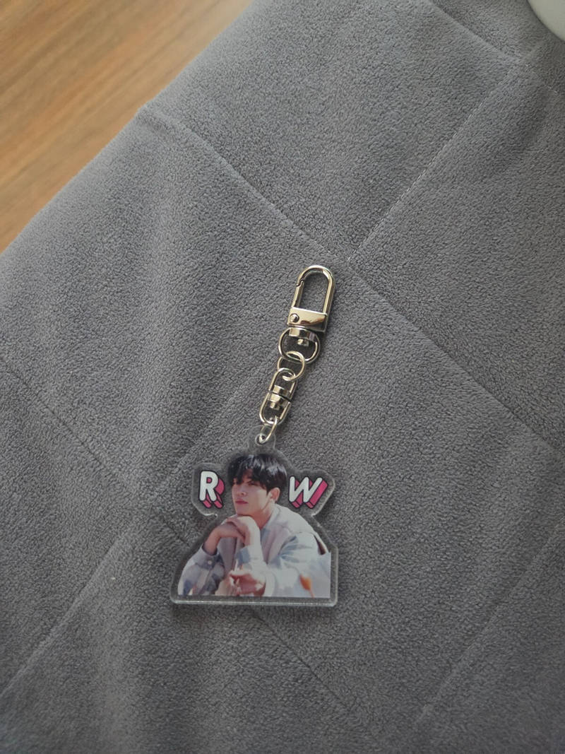 Custom Acrylic Key Ring (Clear) Purchased 18.90 x 20.08 inch 제작 후기 It's so pretty in person! I'm terrible at decorating, but I really like how it turned out. I think I'll be using this service often!- 마플 리얼 후기
