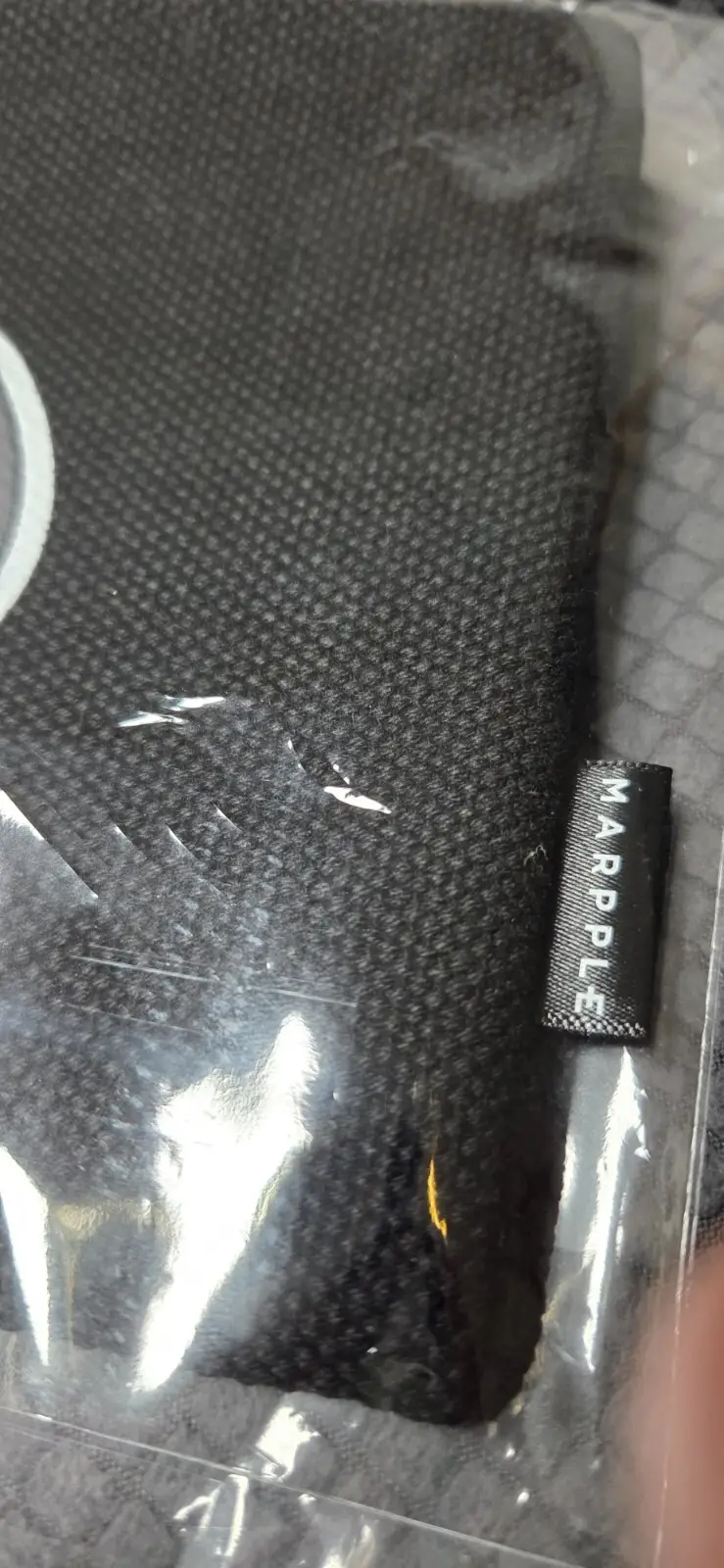 너무 이쁘고 배송도 빠르게 와서 맘에 들어요. 원한 느낌과 잘 맞는 것 같습니다. 앞으로 애용할게요.