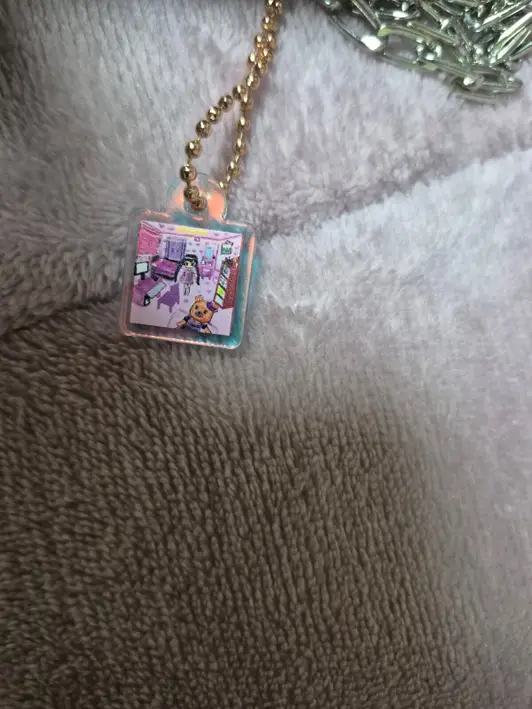Custom Acrylic Key Ring (Aurora) Purchased 7.48 x 9.84 inch 제작 후기 It's so pretty, and the aurora colors in the design I created on my smartphone are so radiant and beautiful. As expected, Marpple is the best. You all definitely have to buy this ^^♡ I love it so much! - 마플 리얼 후기 