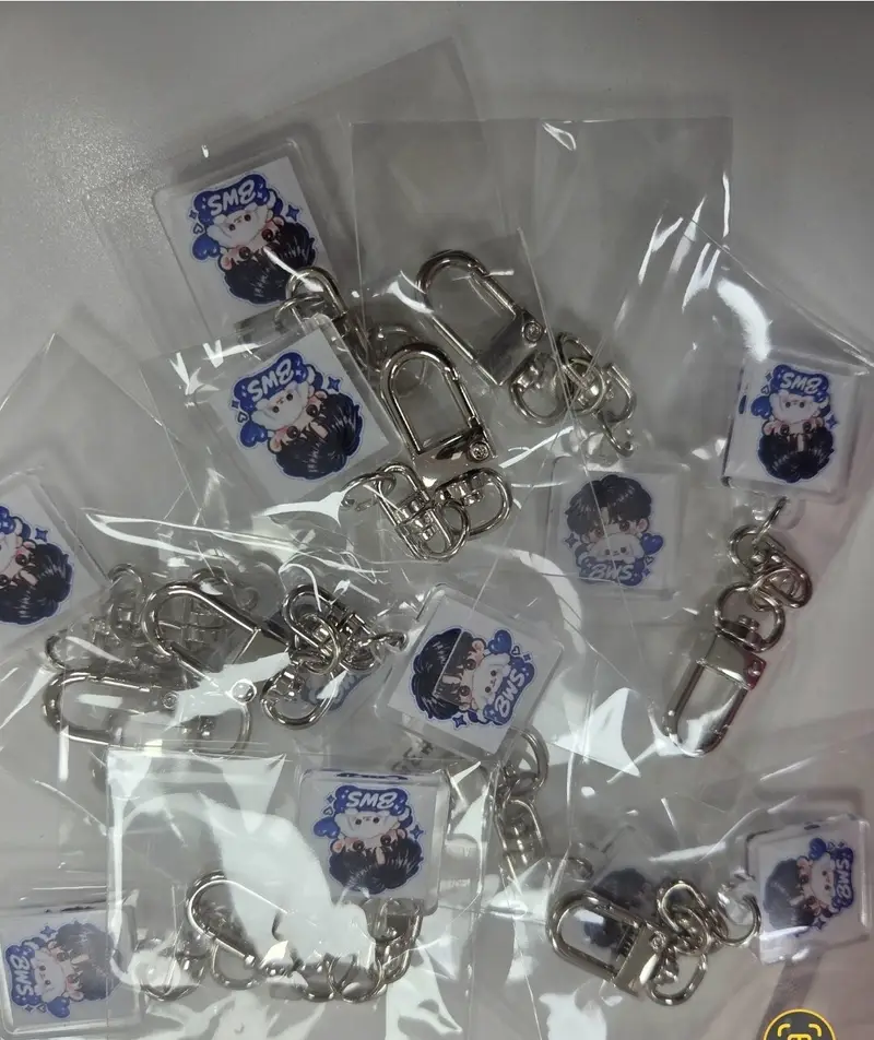 Custom Acrylic Key Ring (Clear) Purchased 9.84 x 12.20 inch 제작 후기 I'm so happy with these small acts of sharing. I love them so much.- 마플 리얼 후기